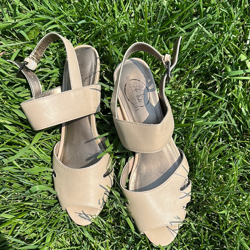 7.5 Tan Heel